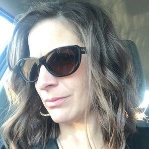 Meet your Posher, Emilie